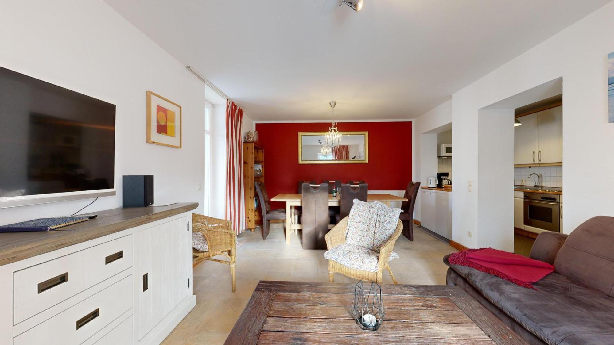 Strandblick In Binz, Fewos Direkt Am Mit Balkon Und Teilweise Mit Meerblick Apartment Binz