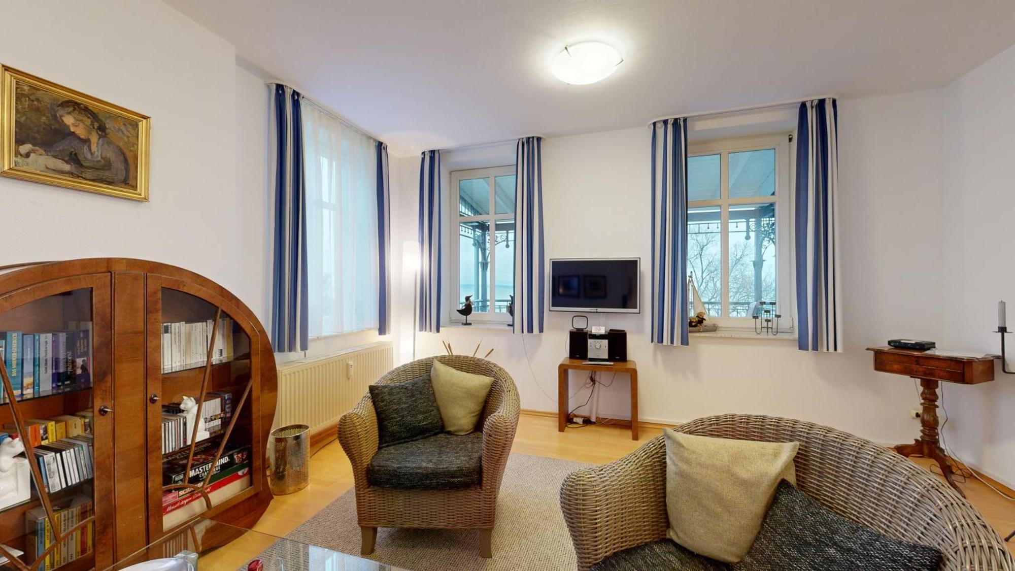 Strandblick In Binz, Fewos Direkt Am Mit Balkon Und Teilweise Mit Meerblick Apartment Binz