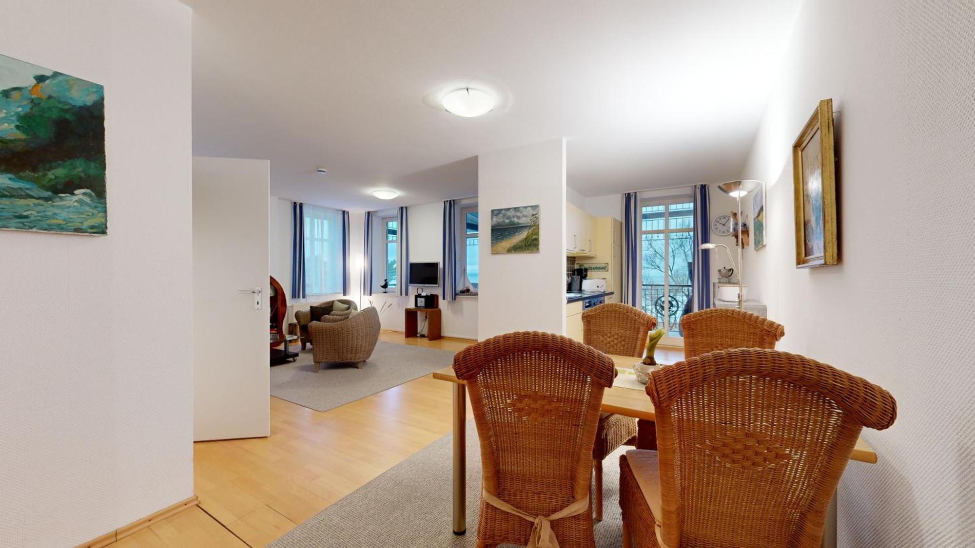 Apartment Strandblick In Binz, Fewos Direkt Am Mit Balkon Und Teilweise Mit Meerblick
