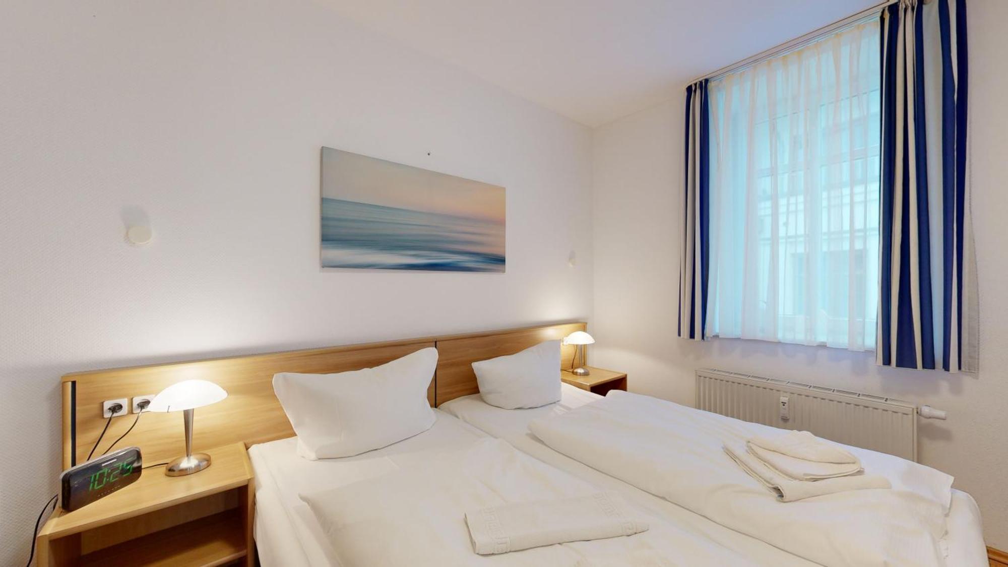 Strandblick In Binz, Fewos Direkt Am Mit Balkon Und Teilweise Mit Meerblick *