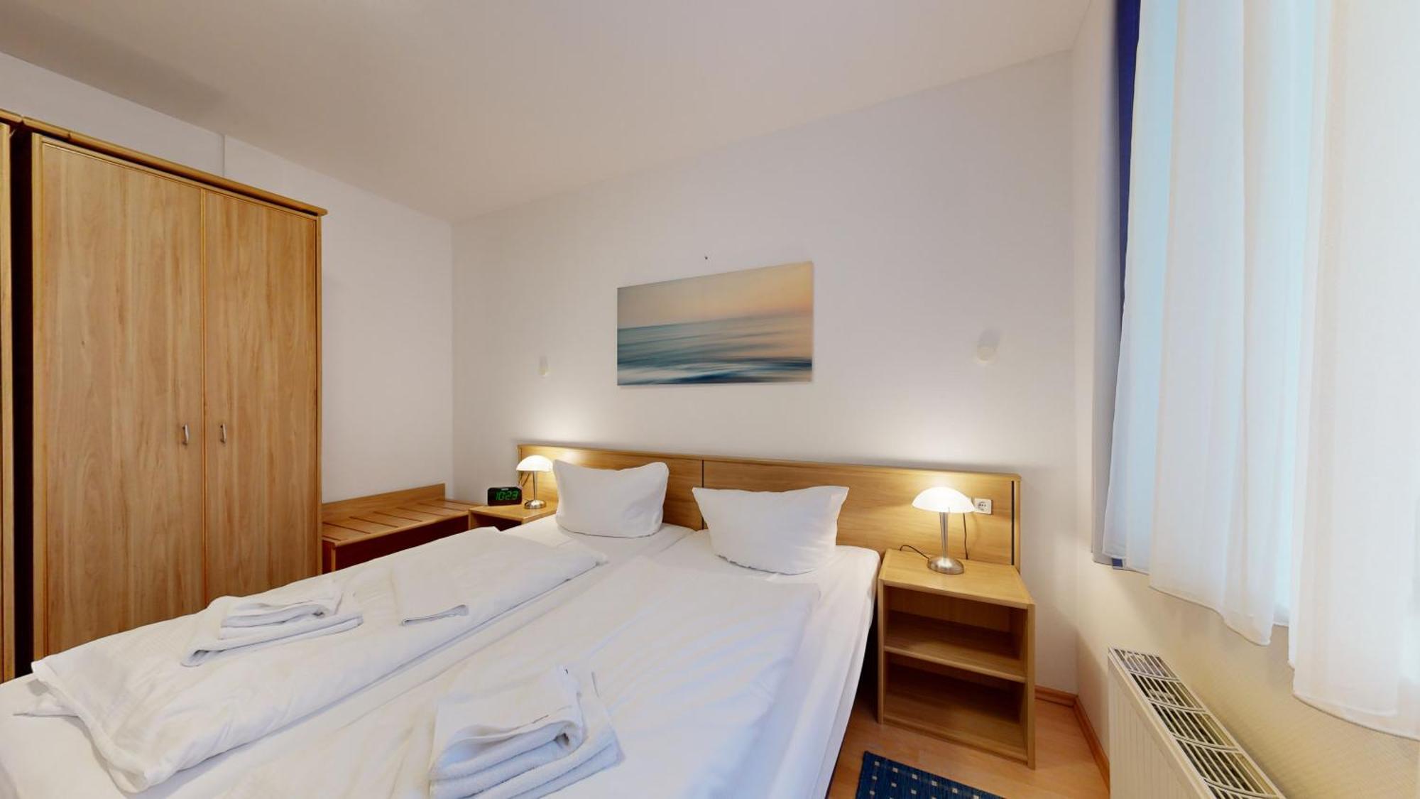 Strandblick In Binz, Fewos Direkt Am Mit Balkon Und Teilweise Mit Meerblick Binz