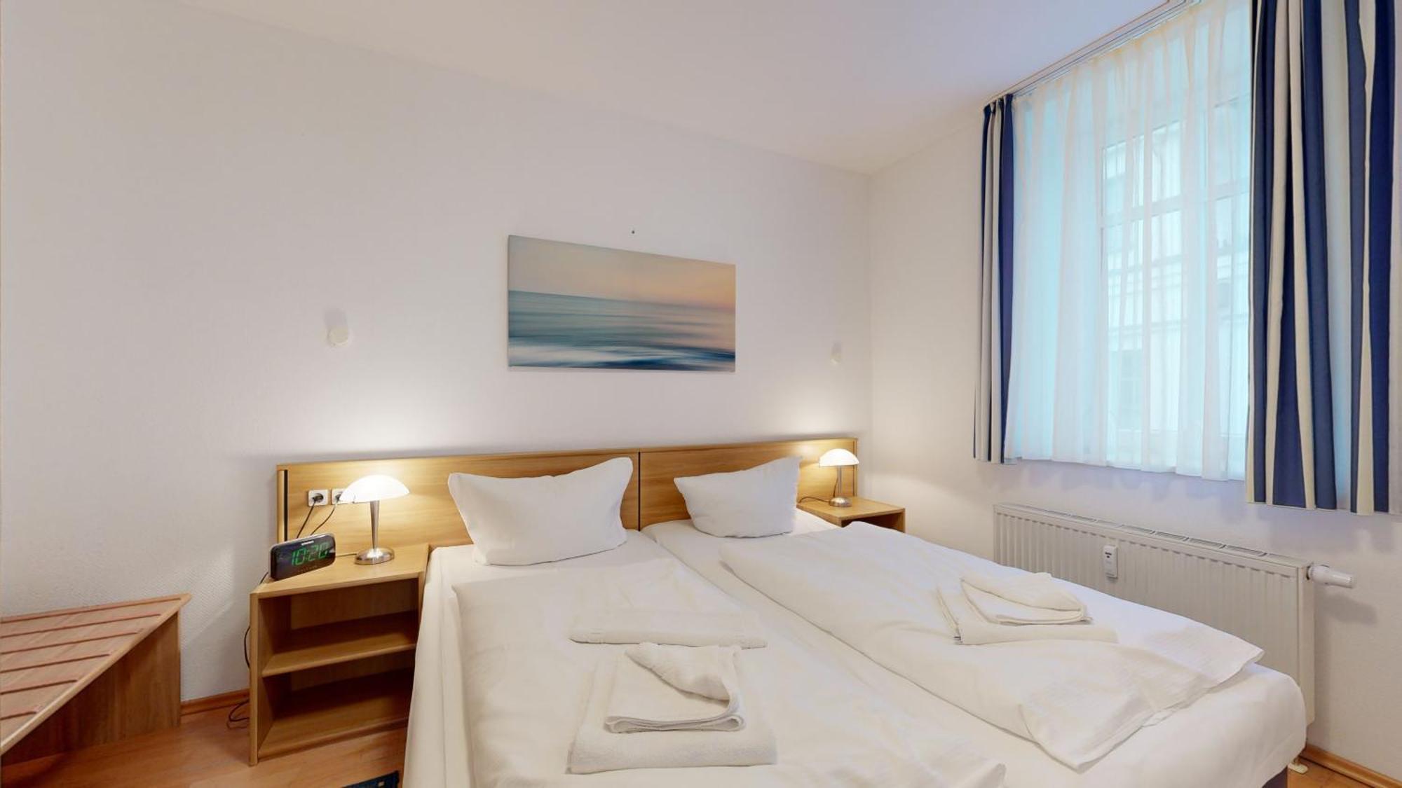 Strandblick In Binz, Fewos Direkt Am Mit Balkon Und Teilweise Mit Meerblick Apartment