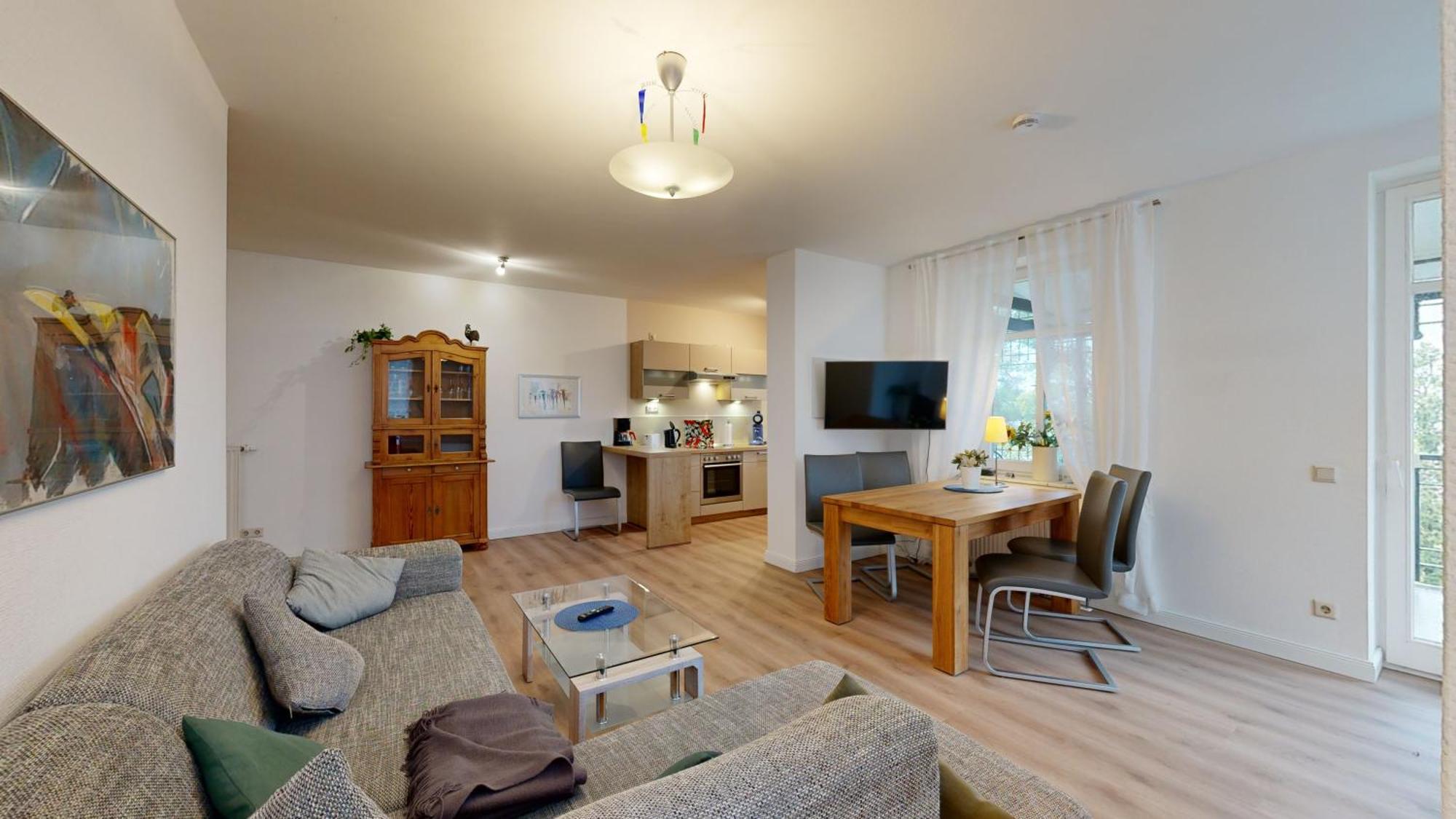 Strandblick In Binz, Fewos Direkt Am Mit Balkon Und Teilweise Mit Meerblick Binz