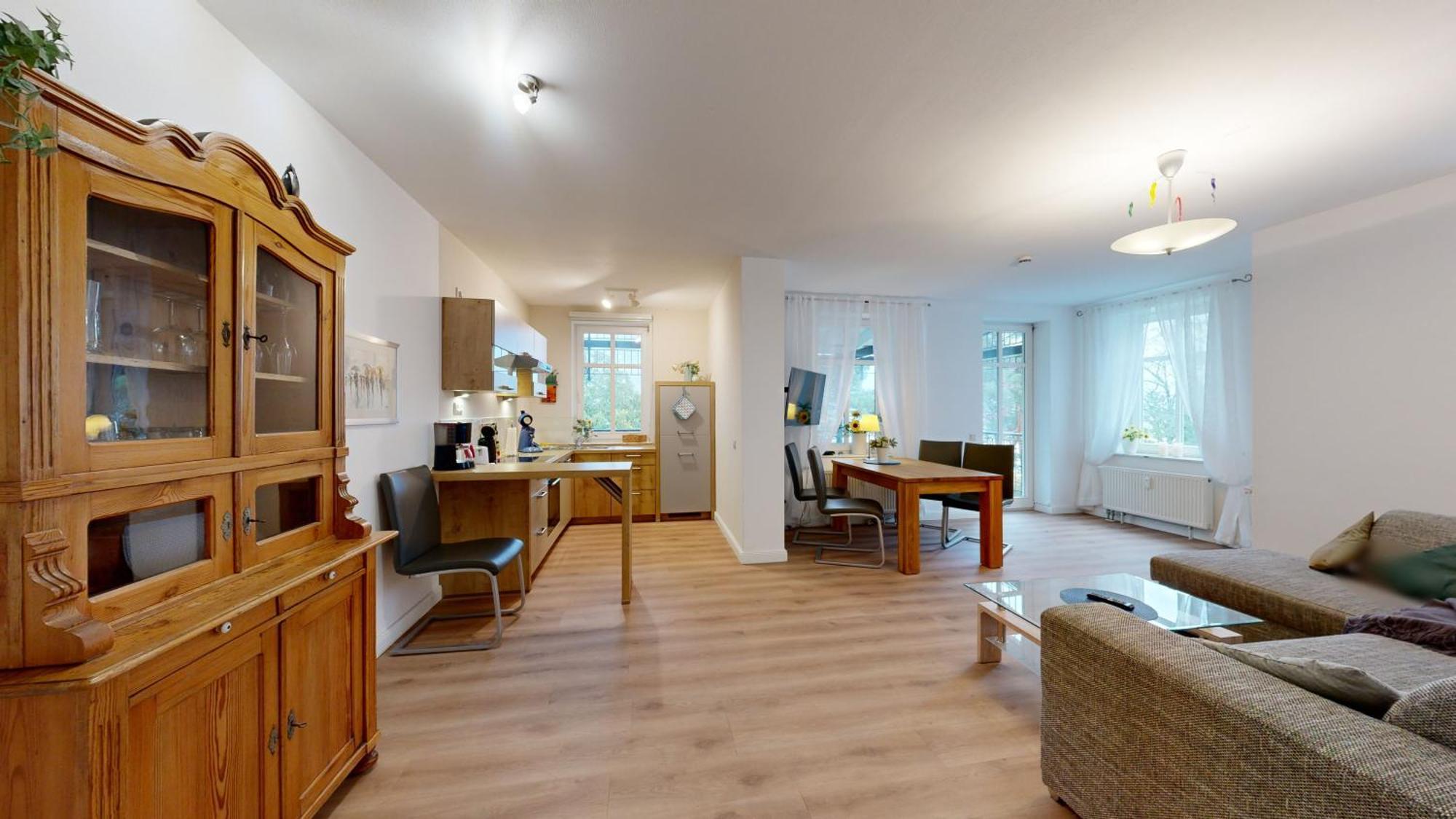 Apartment Strandblick In Binz, Fewos Direkt Am Mit Balkon Und Teilweise Mit Meerblick