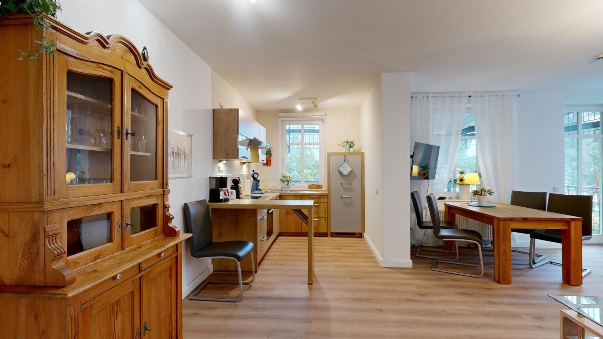 Strandblick In Binz, Fewos Direkt Am Mit Balkon Und Teilweise Mit Meerblick Apartment Binz
