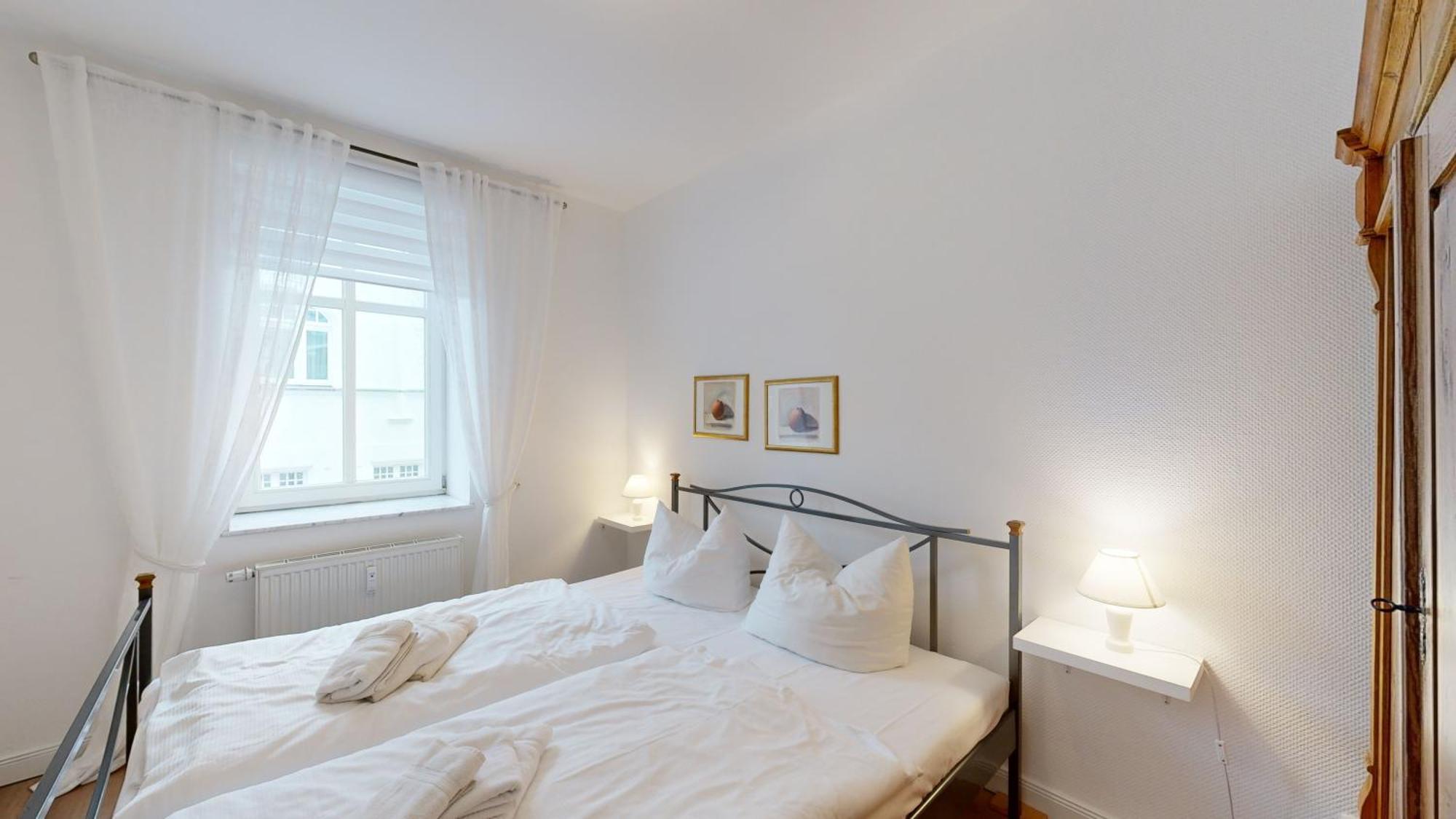 Strandblick In Binz, Fewos Direkt Am Mit Balkon Und Teilweise Mit Meerblick Apartment